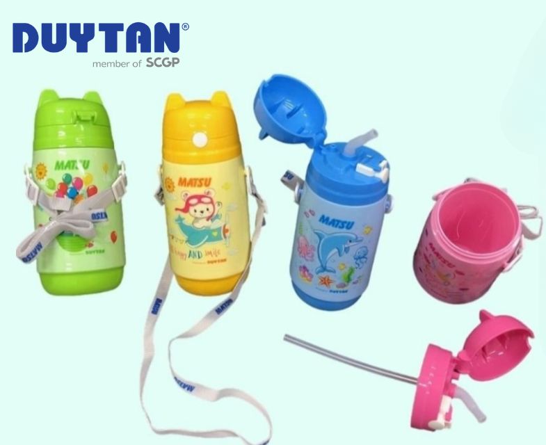 Mẫu bình nước học sinh Duy Tân No.1246 phù hợp cho mọi lứa tuổi Mẫu bình nước học sinh Duy Tân No.1246 phù hợp cho mọi lứa tuổi